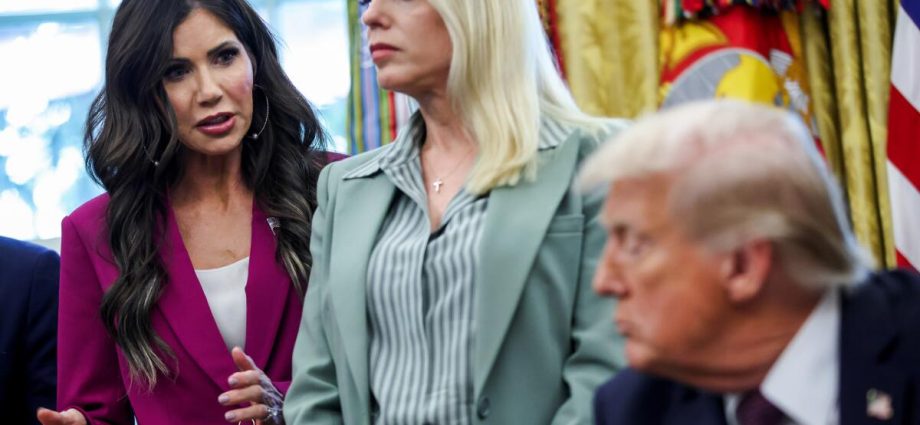 chabria:-bondi-and-noem-were-incompetent.-but-that’s-not-the-only-reason-they’re-gone