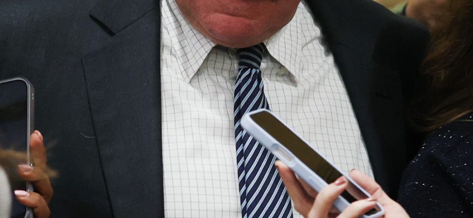 sen-kaine-skeptical-congress-will-pass-$1.5t-military-budget