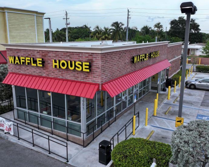 fema-head-claims-he-“teleported”-to-waffle-house