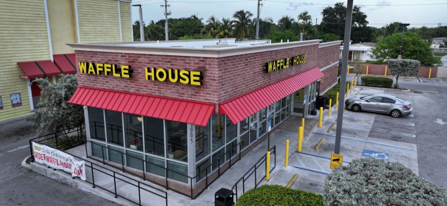 fema-head-claims-he-“teleported”-to-waffle-house