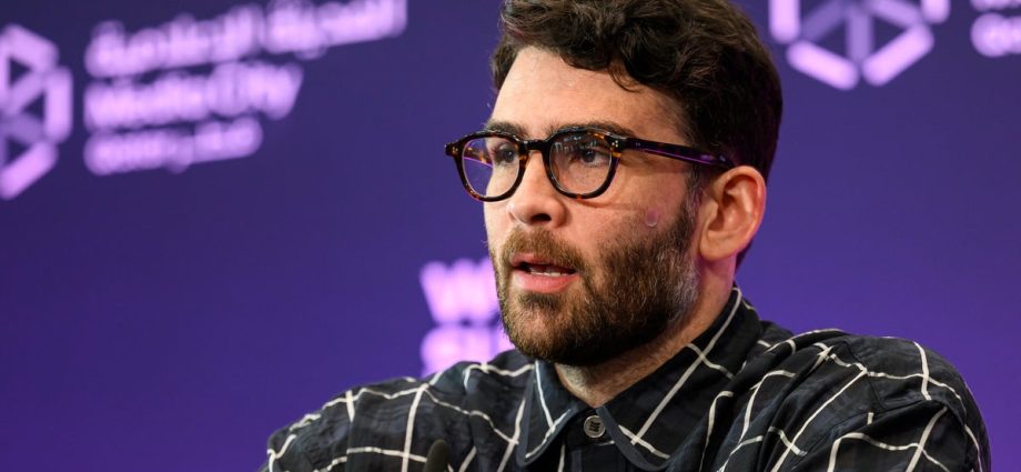 democrats-clash-over-whether-to-meet-with-controversial-streamer