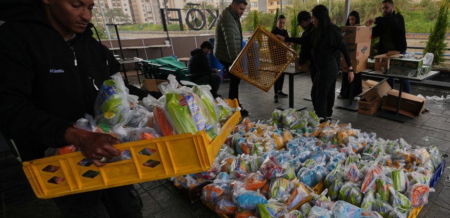 mutual-aid-is-a-lifeline-for-the-displaced-in-lebanon