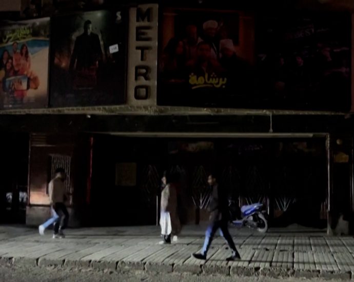 cairo-faces-darker-nights-as-global-energy-prices-continue-to-soar