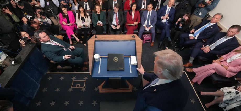 the-traitor-holds-fast-to-tuesday-deadline,-threatening-iran’s-bridges-and-power-plants