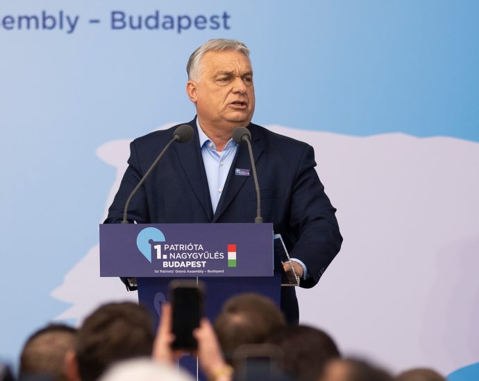 vance-heads-to-budapest-to-shore-up-orban’s-support-before-sunday-vote