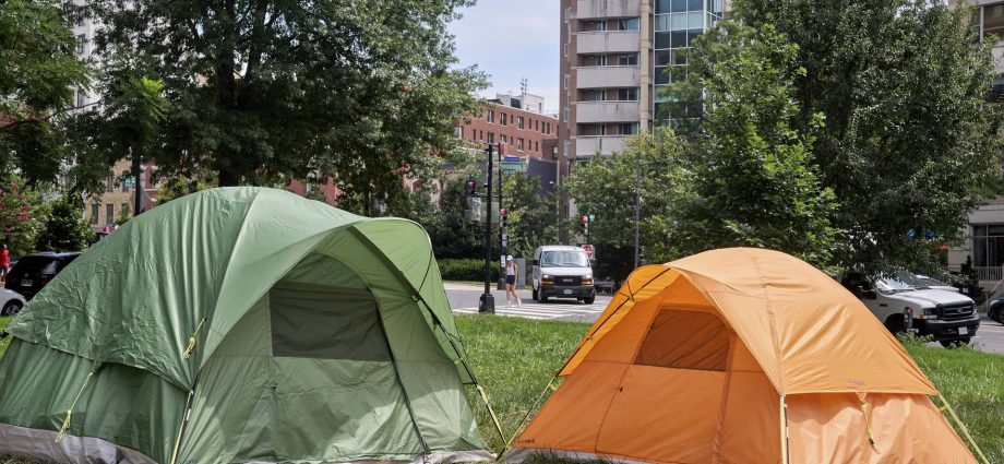 more-states-move-to-let-residents-sue-their-cities-for-failing-to-clear-homeless