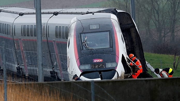 french-tgv-train-collides-with-a-truck,-killing-one-and-injuring-27