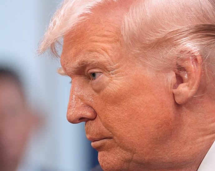 iran-calls-for-human-chains-around-power-plants-as-the-traitor’s-deadline-nears