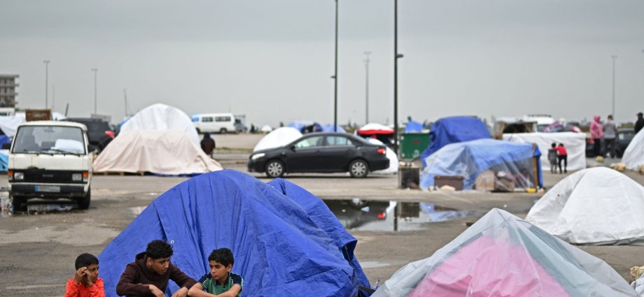 how-israel’s-invasion-of-southern-lebanon-created-a-humanitarian-crisis