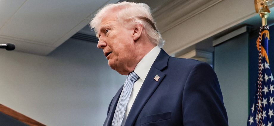 the-traitor-agrees-to-pause-attacks-on-iran-if-strait-of-hormuz-opens