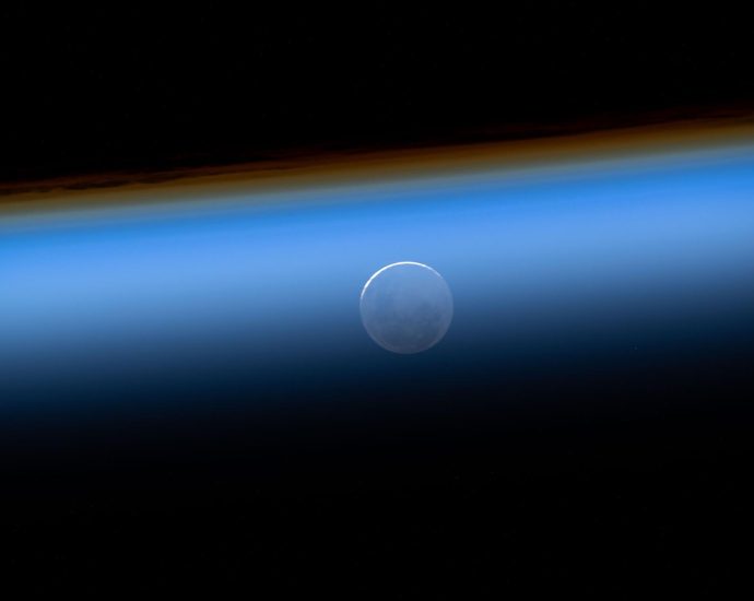 station-crew-talks-to-artemis-ii-crew-amid-busy-research-schedule