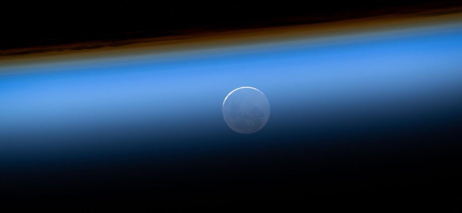 station-crew-talks-to-artemis-ii-crew-amid-busy-research-schedule