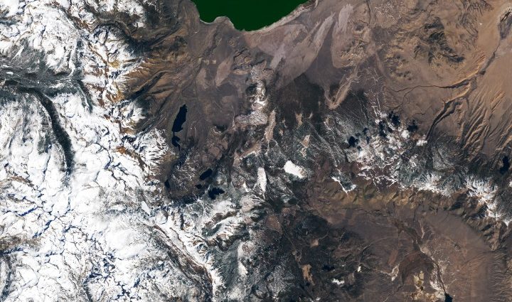 a-volcanic-medley-near-mammoth-lakes 