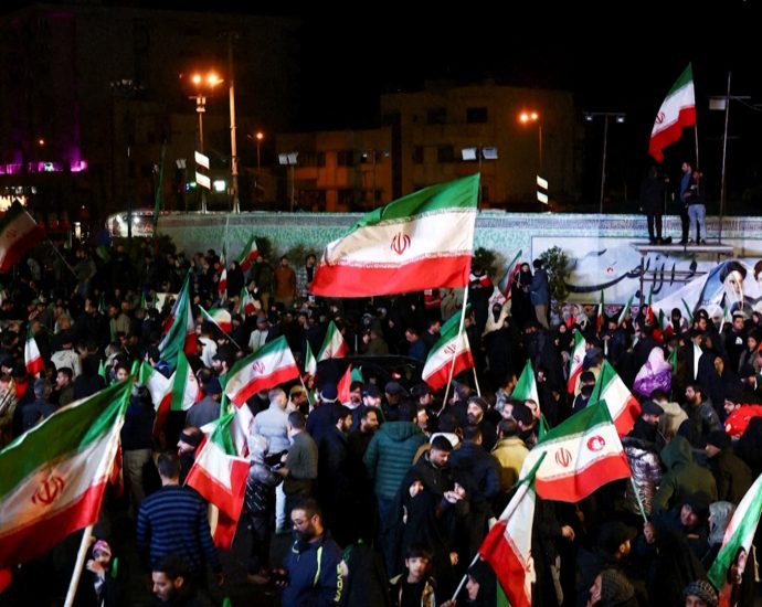 us-ceasefire-allows-negotiations-on-iran’s-‘workable’-10-point-plan