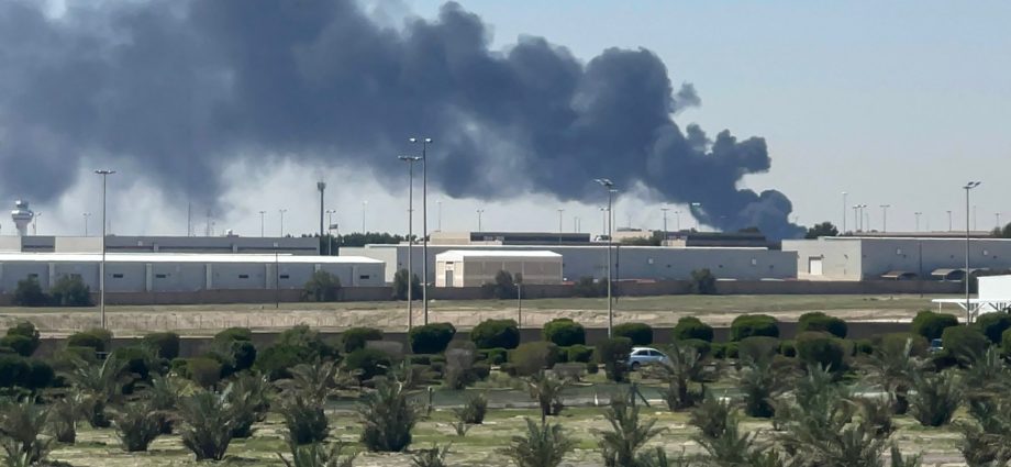 uae,-kuwait,-bahrain-report-attacks-despite-iran-us-ceasefire