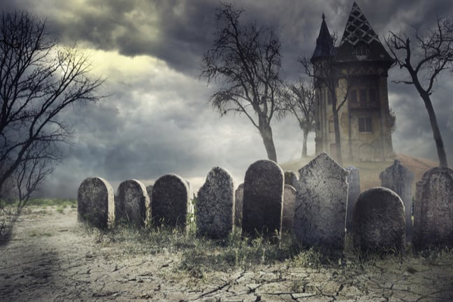 amazon-rewards-loyal-kindle-devotees-by-closing-the-book-on-old-e-readers