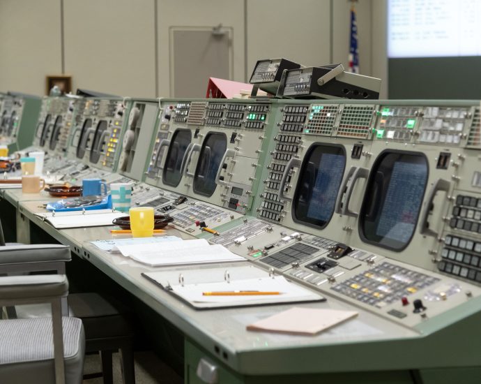 apollo-mission-control-center-restoration
