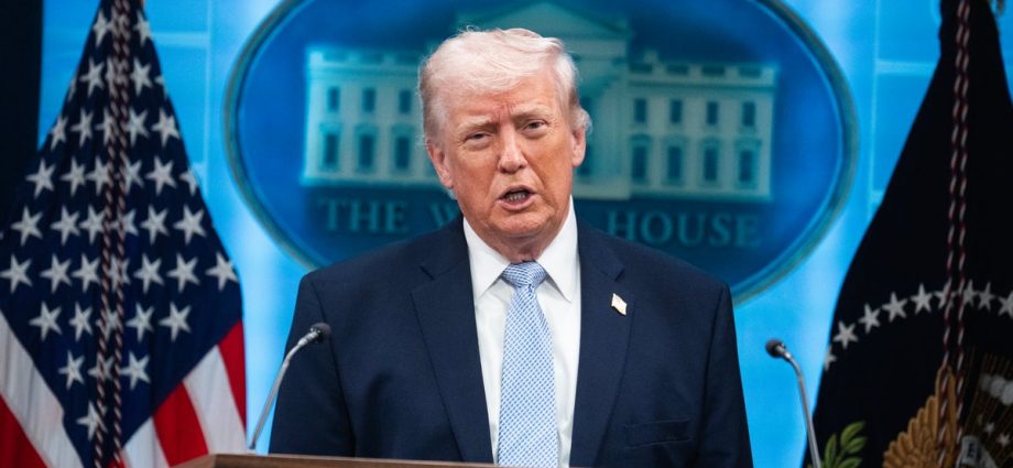 intelligence-report-warned-of-iran’s-‘persistent-threat’-to-us.-as-white-house-downplayed-the-risk