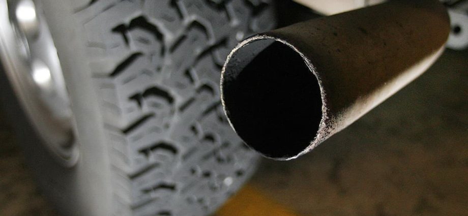 U.S. Auto Industry Proposes Vehicle Fee to Replace Gas Tax