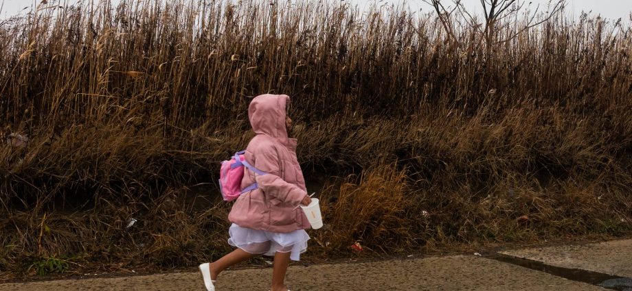 rfk-seeks-an-$819m-reduction-for-hhs-office-managing-fewer-lone-migrant-children