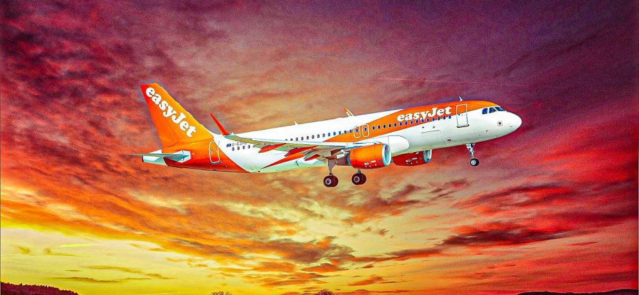 wedding-fireworks-scare:-easyjet-flight-forced-to-abort-landing-at-paris-orly