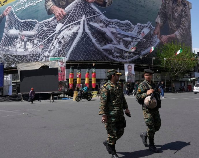 iran-ceasefire-teeters-in-face-of-disagreements-over-lebanon-and-strait-of-hormuz