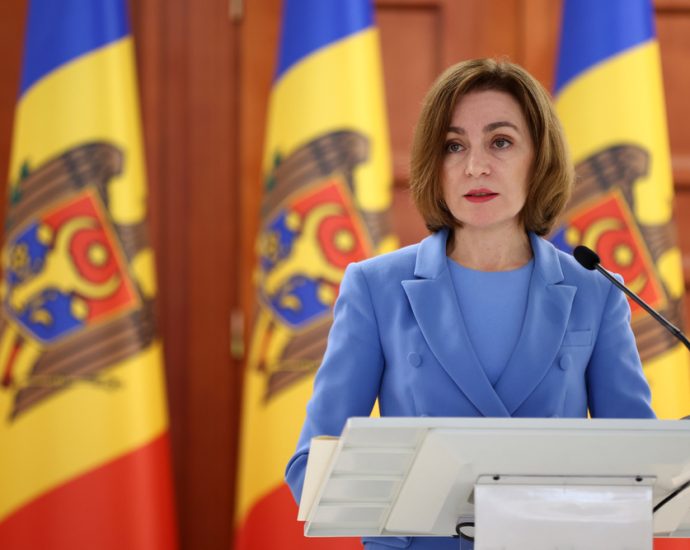 moldova-formally-exits-russia’s-post-soviet-cis-as-sandu-signs-withdrawal-decrees