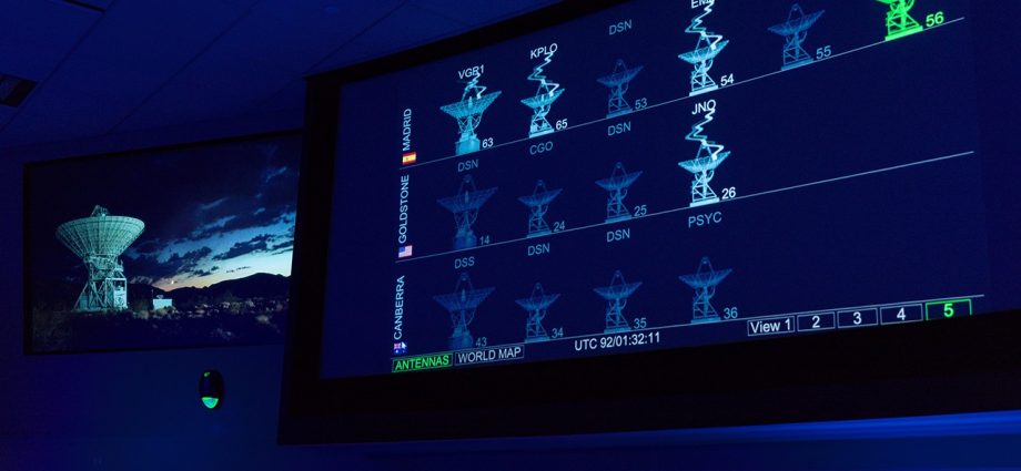 the-deep-space-network-acquires-artemis-ii-signal