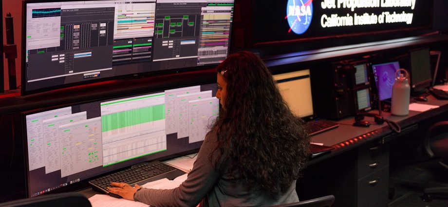 watching-over-the-deep-space-network-before-artemis-ii-signal-acquisition