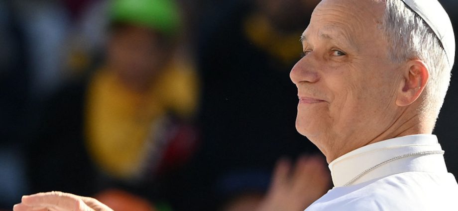 “reasonable-discussion”:-pentagon-denies-reports-that-official-threatened-pope-leo