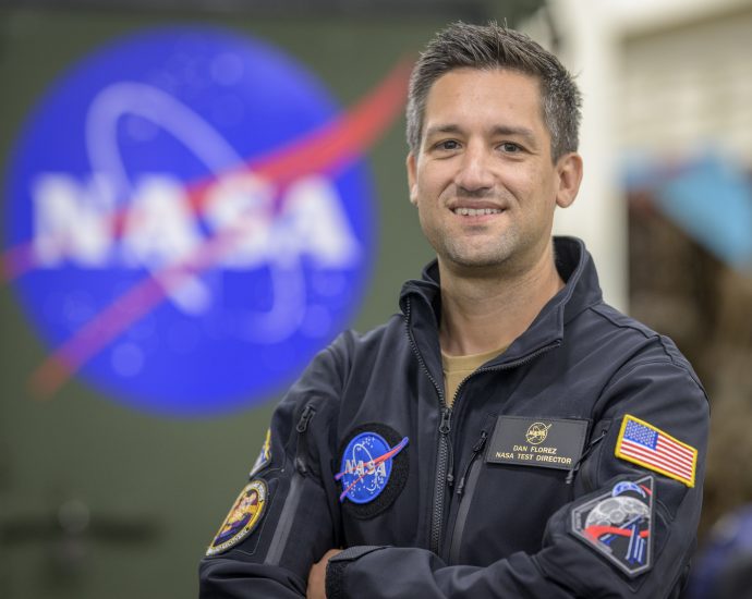 i-am-artemis:-dan-florez