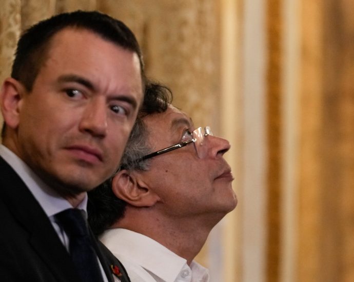 ecuador-hikes-tariffs-to-100-percent-in-feud-with-neighbour-colombia