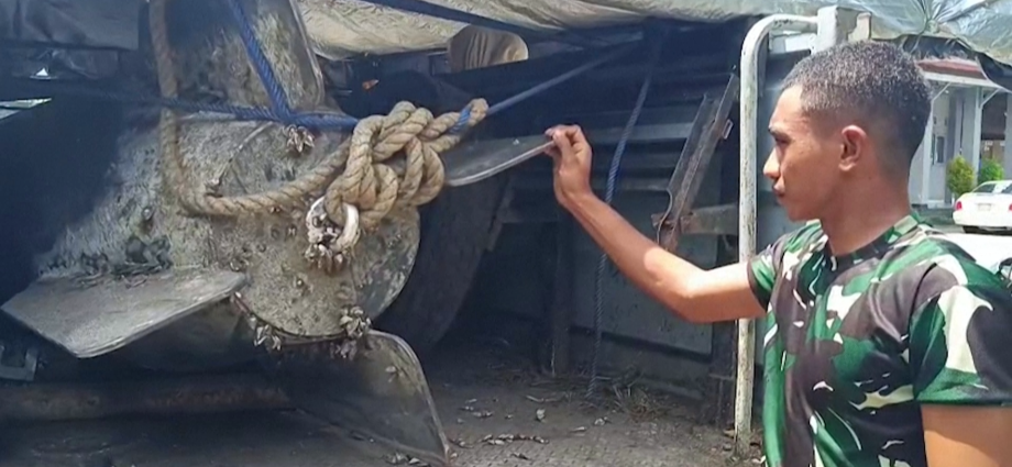 torpedo-like-object-discovered-by-indonesian-fisherman