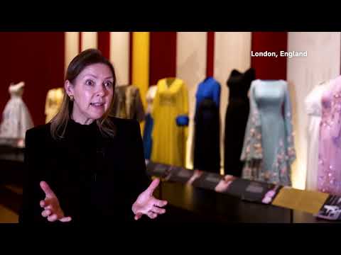 queen-elizabeth’s-clothes-displayed-for-centenary-celebrations