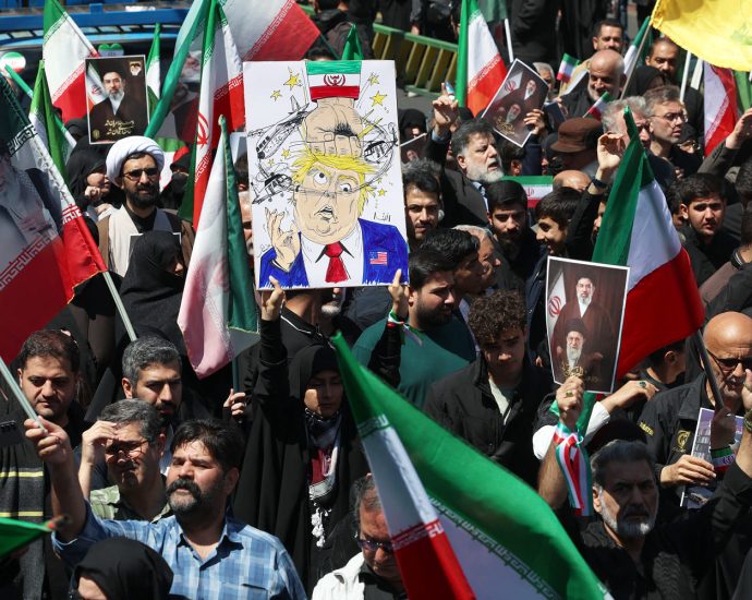 iran-enters-peace-talks-emboldened-but-wounded,-and-wary-of-the-traitor