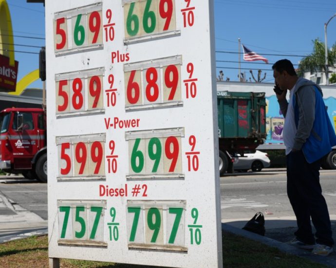 inflation-rises-in-us-amid-iran-war,-hormuz-blockade