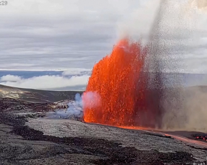 hawaii’s-kilauea-erupts,-blasting-lava-sky-high