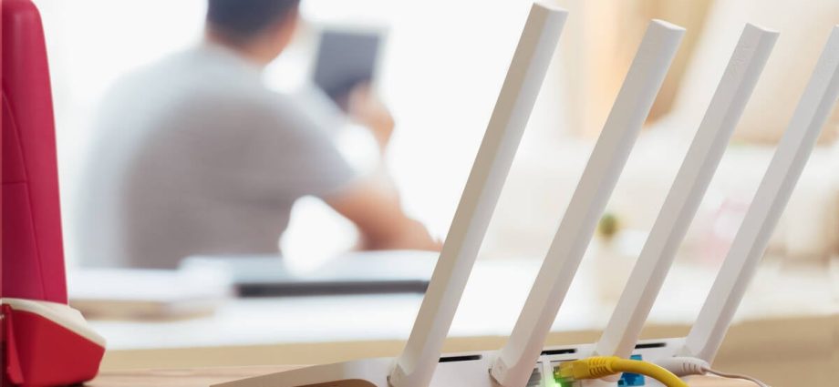 electronics-industry-says-fcc’s-foreign-made-router-policy-is-a-bit-of-a-mesh