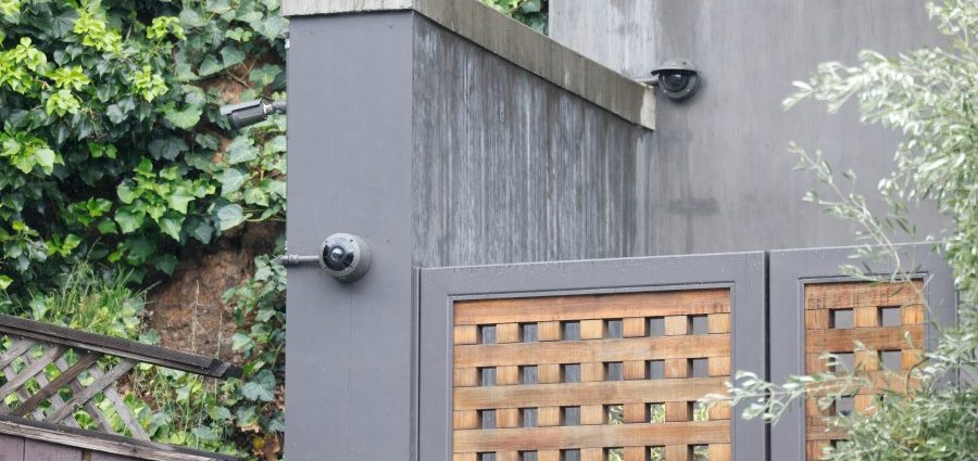 police-arrest-a-suspect-in-a-molotov-attack-at-openai-ceo’s-san-francisco-home