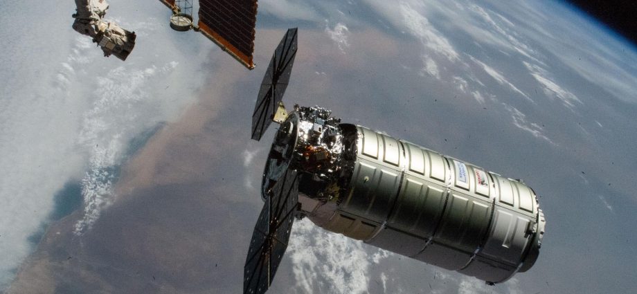 crew-preps-for-cygnus-xl-cargo-mission-targeted-for-saturday-launch