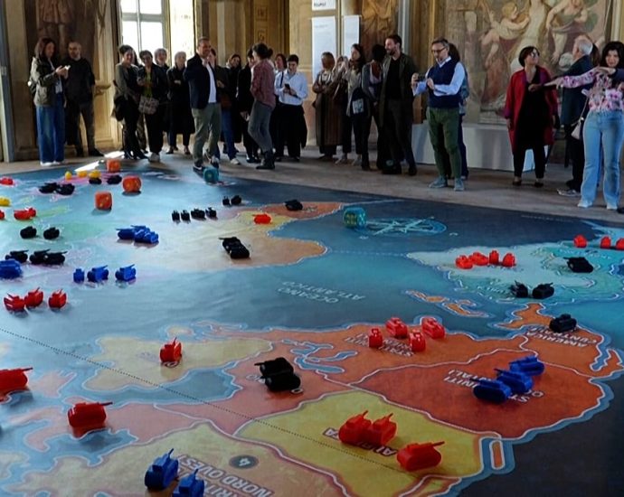 italy:-from-go-to-monopoly,-board-games-bridge-generations