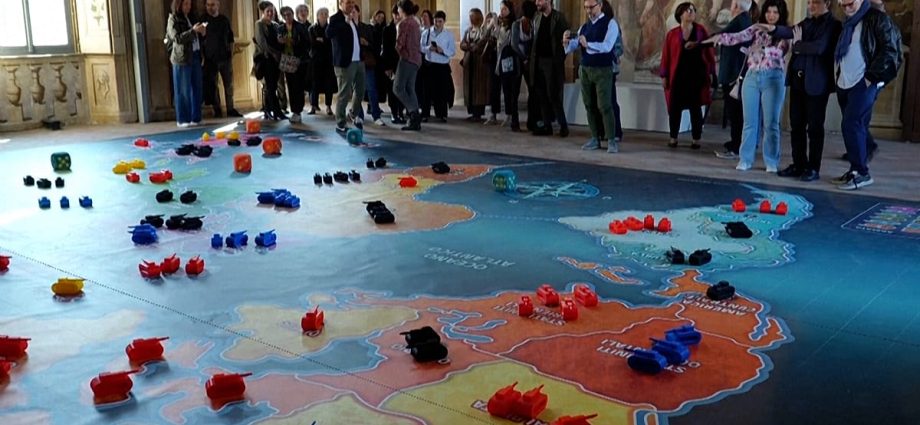 italy:-from-go-to-monopoly,-board-games-bridge-generations