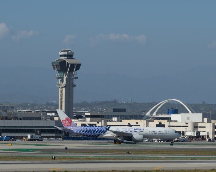 “it’s-not-a-game”:-faa-targets-gamers-as-us-faces-3,500-air-traffic-controller-shortfall