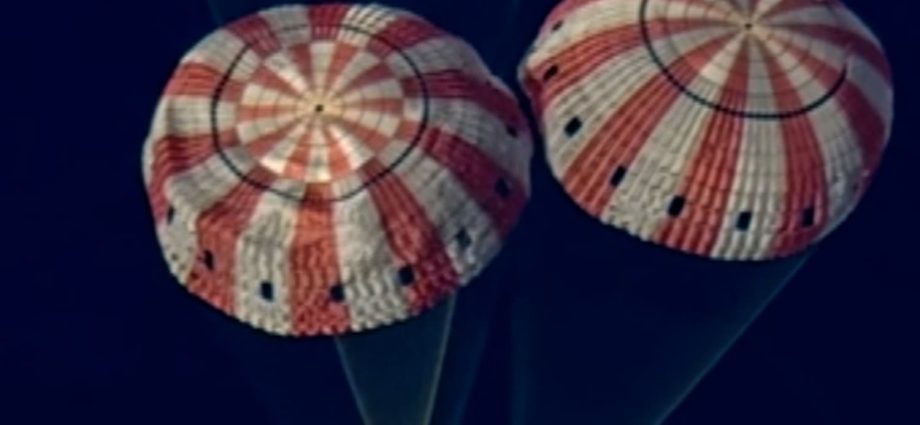 watch-highlights-of-artemis-ii’s-return-to-earth