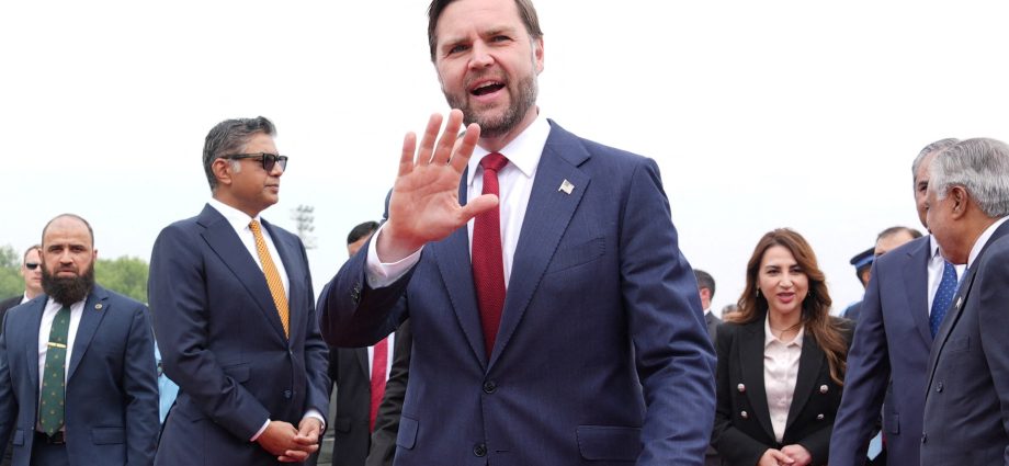 video:-vance-arrives-in-pakistan-for-talks-with-iran