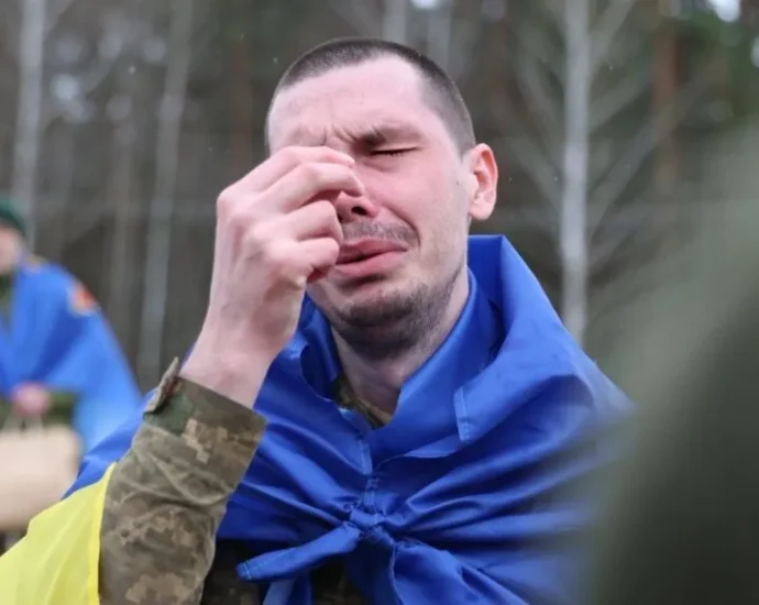 russia-held-them-for-years-—ukraine-just-brought-home-182-prisoners,-including-mariupol’s-defenders