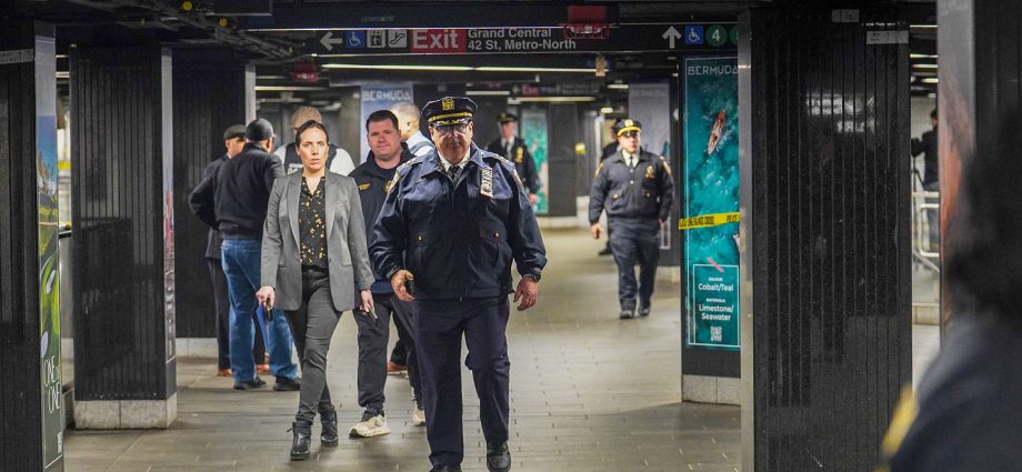3-stabbed-with-machete-in-new-york-city’s-grand-central-terminal