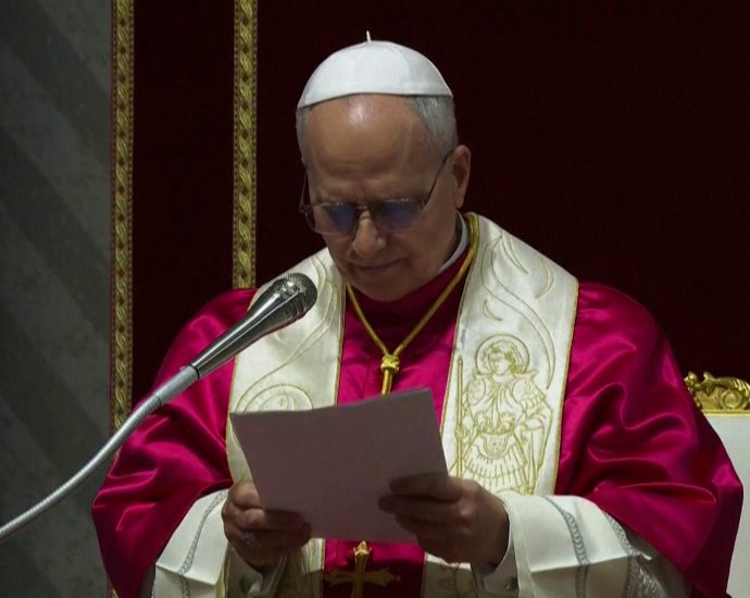 pope-leo-urges-world-leaders-to-reject-war-and-negotiate-peace