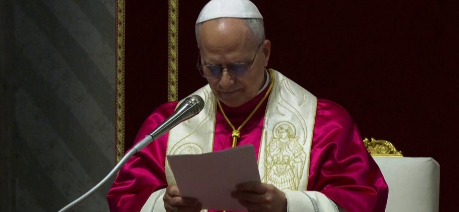 pope-leo-urges-world-leaders-to-reject-war-and-negotiate-peace