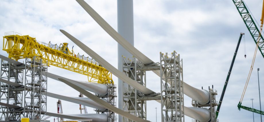 who-loses-in-the-the-traitor-administration’s-$1-billion-‘deal’-to-abandon-offshore-wind?